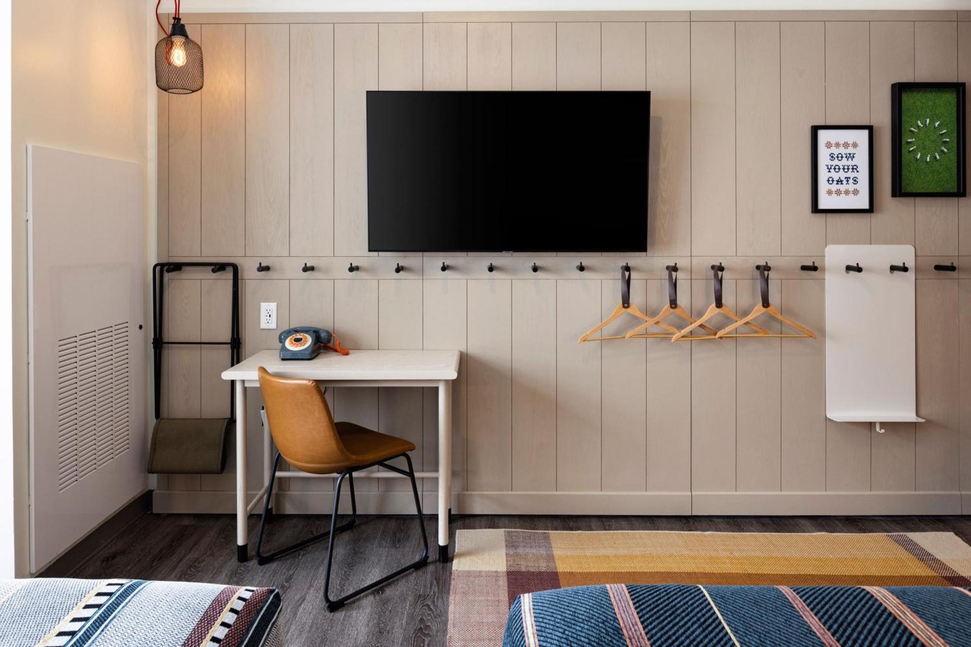 Moxy Omaha Downtown Hotel Екстериор снимка