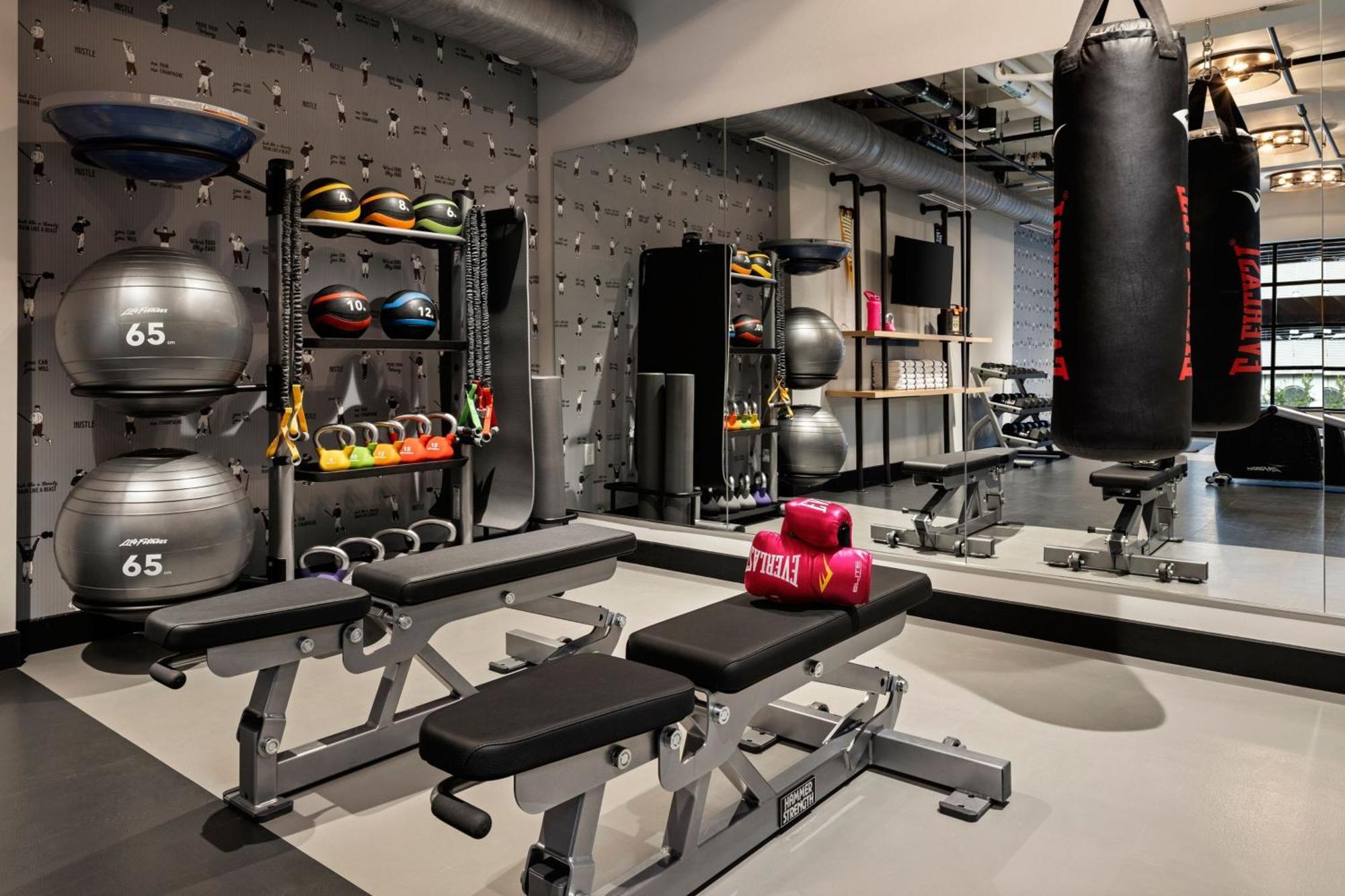 Moxy Omaha Downtown Hotel Екстериор снимка