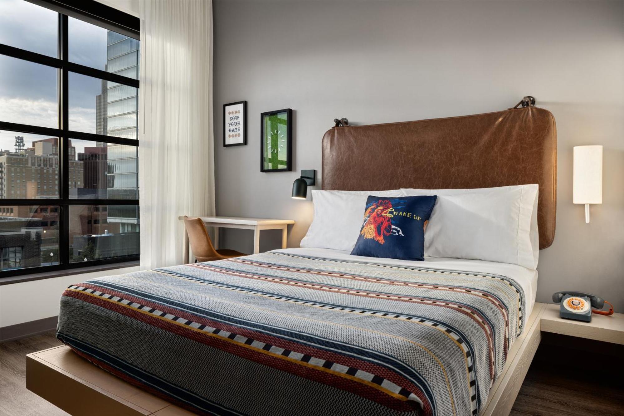 Moxy Omaha Downtown Hotel Екстериор снимка