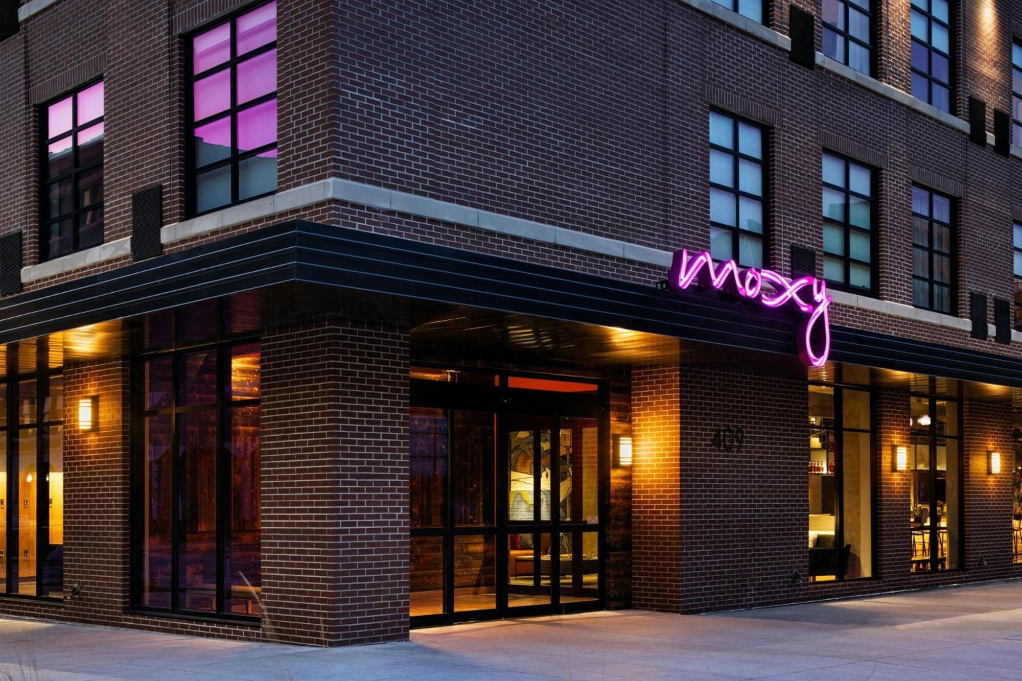 Moxy Omaha Downtown Hotel Екстериор снимка
